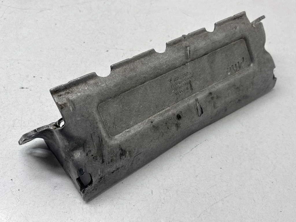 Osłona silnika (pod silnik) 95B121557A