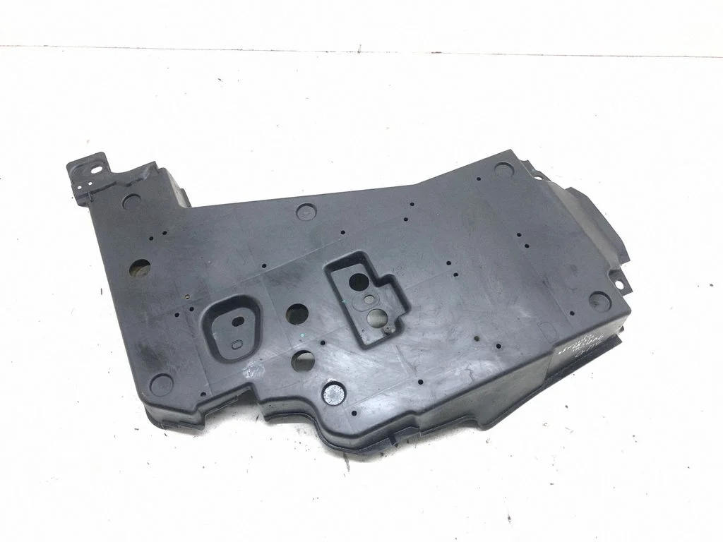 Engine splash shield/under tray 56440Ag