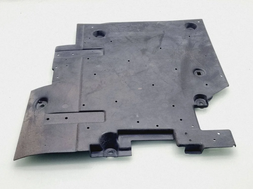 Center/middle under tray cover 9810634580