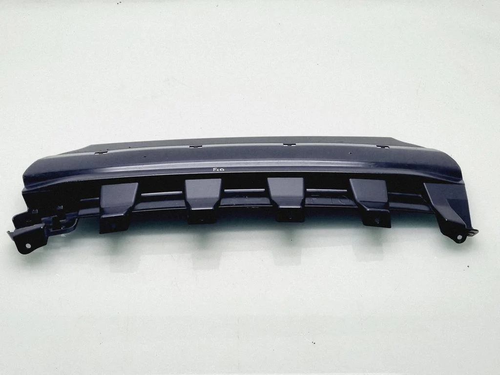 Esistange põhjakaitse – BMW 5-seeria F10 F11 (2009-2016)