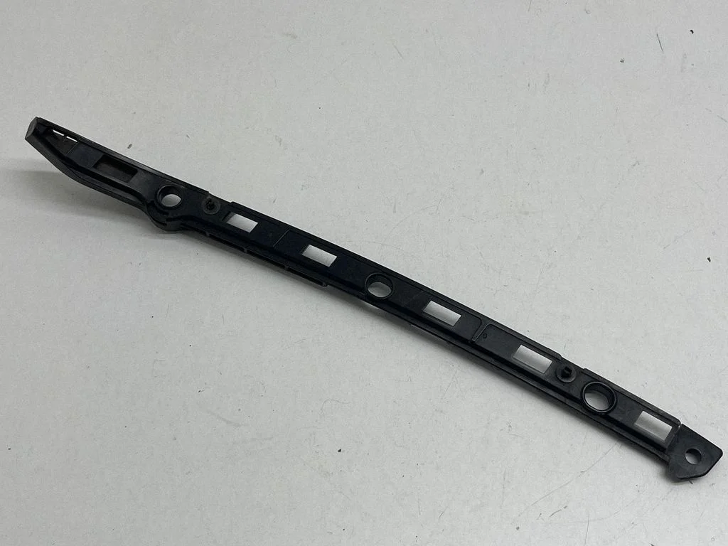 Mocowanie zderzaka tylnego – Mercedes-Benz Klasa CLA C117 X117 W117 (2013-2019)