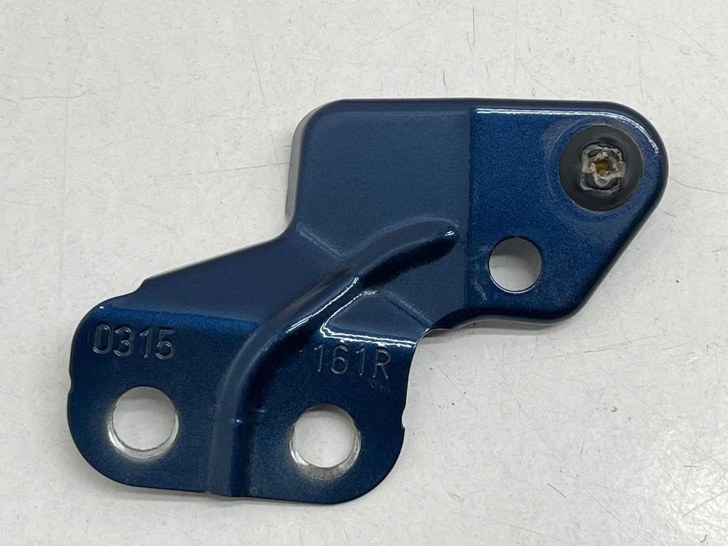 Rear bumper mounting bracket 0315161R