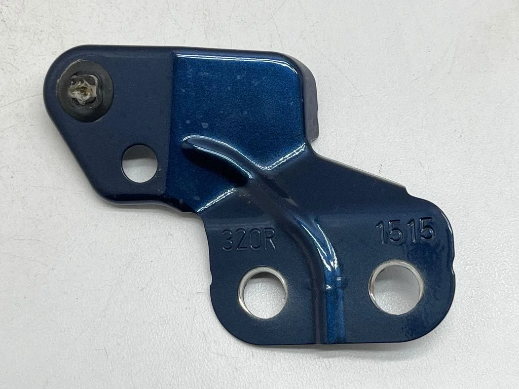 Rear bumper mounting bracket 0315161R