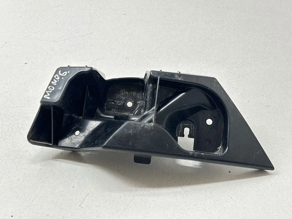 Aizmugurējā bufera turētājs DS7317E850S