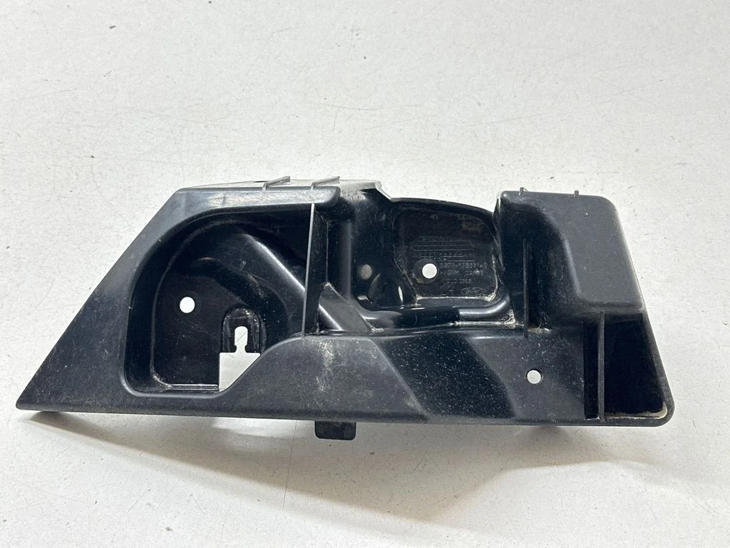 Aizmugurējā bufera turētājs DS7317E851S