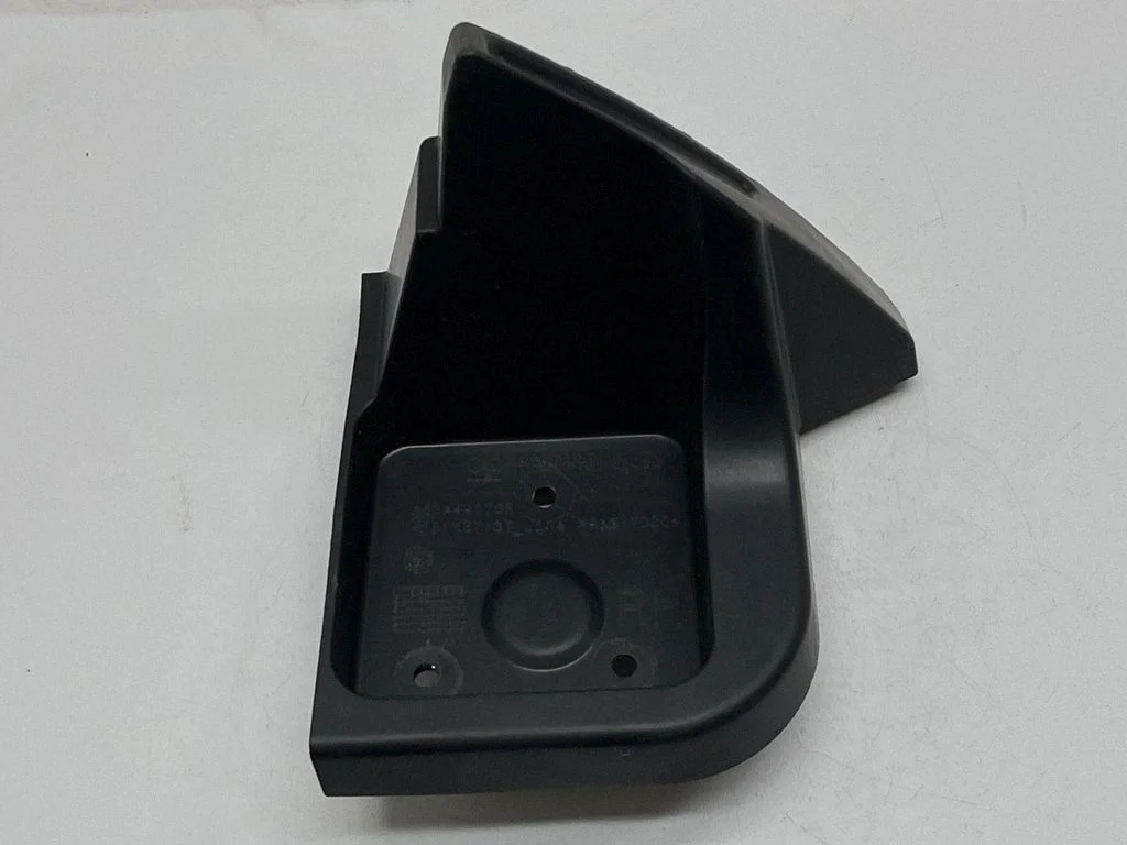 Rear bumper mounting bracket 850449078R