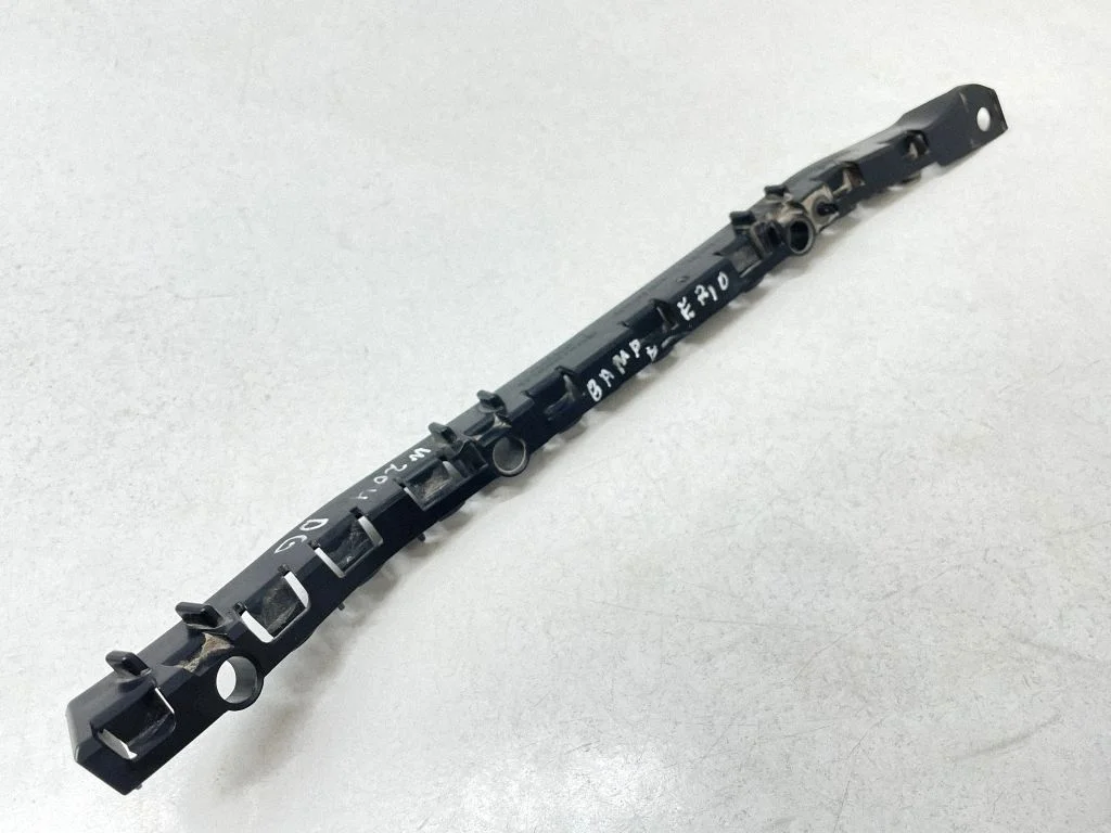 Rear bumper mounting bracket A2048800430