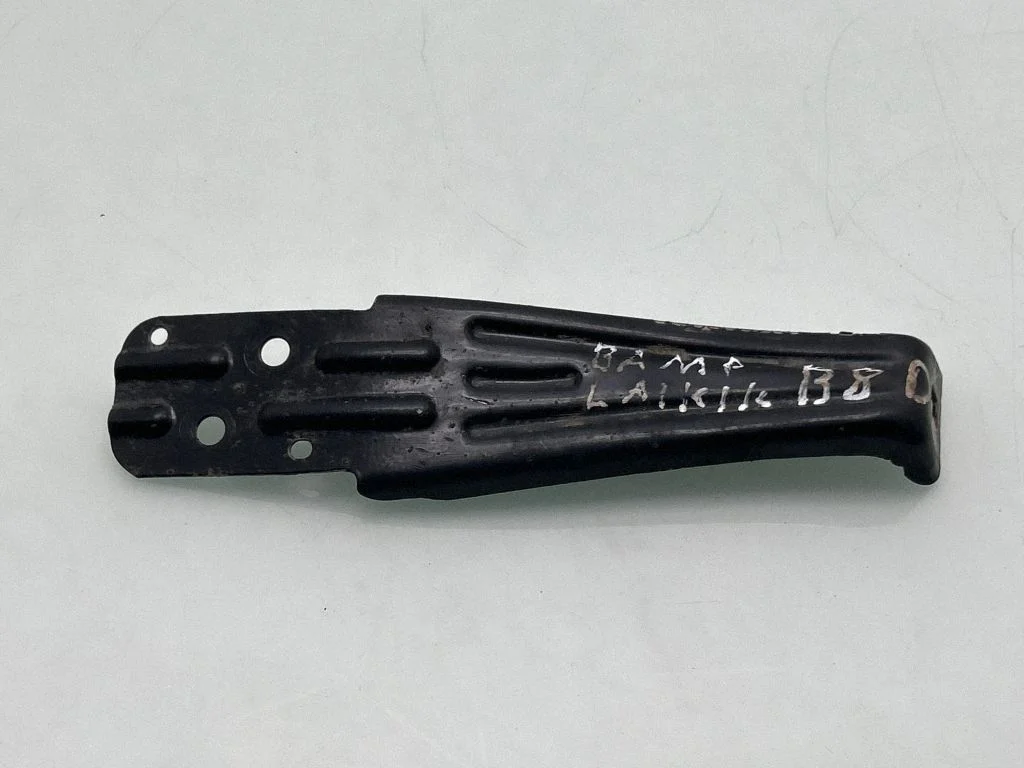 Rear bumper mounting bracket 3G0809236