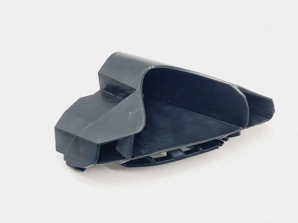 Rear bumper mounting bracket 525620D220