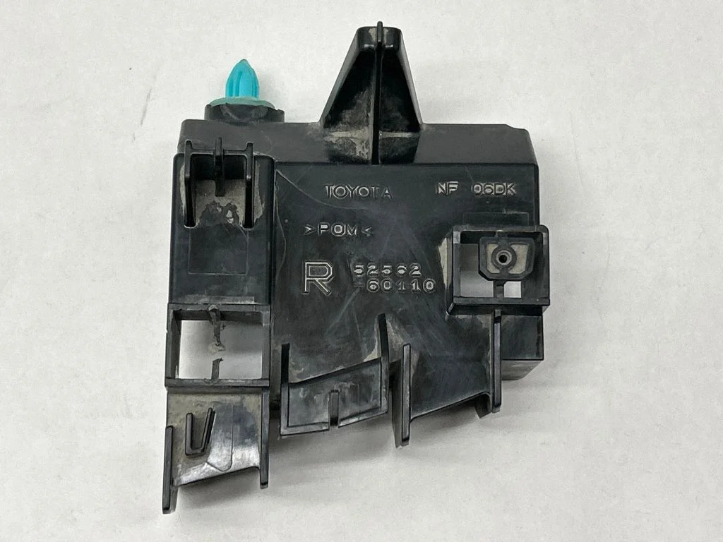Rear bumper mounting bracket 5256260110