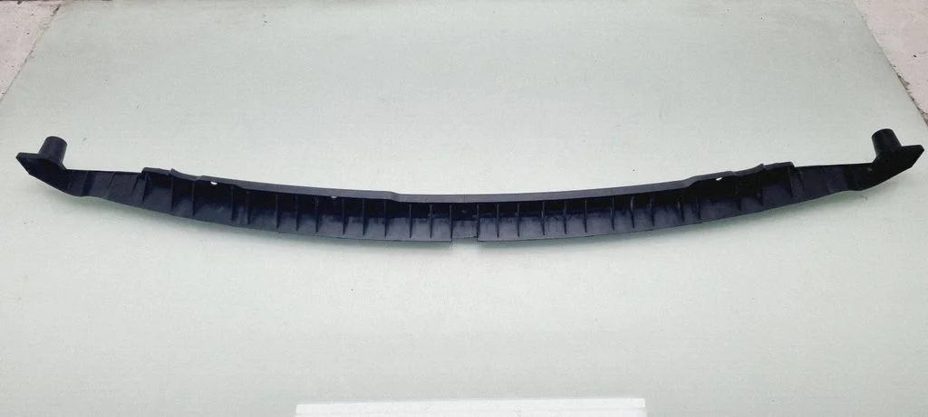 Rear bumper mounting bracket 7L6807863B
