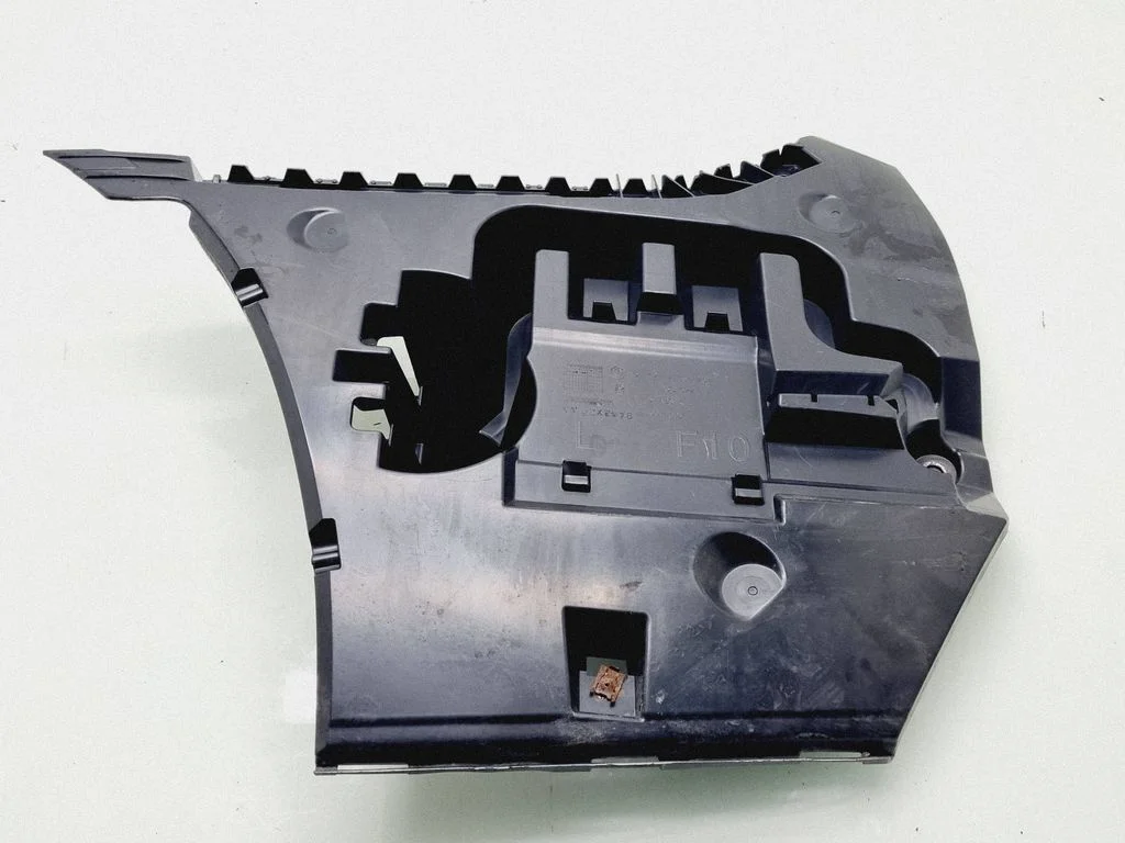 Rear bumper mounting bracket 51127184767