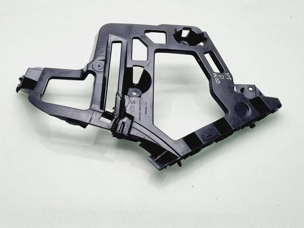 Rear bumper mounting bracket – Peugeot 508 RXH (2011-2018)