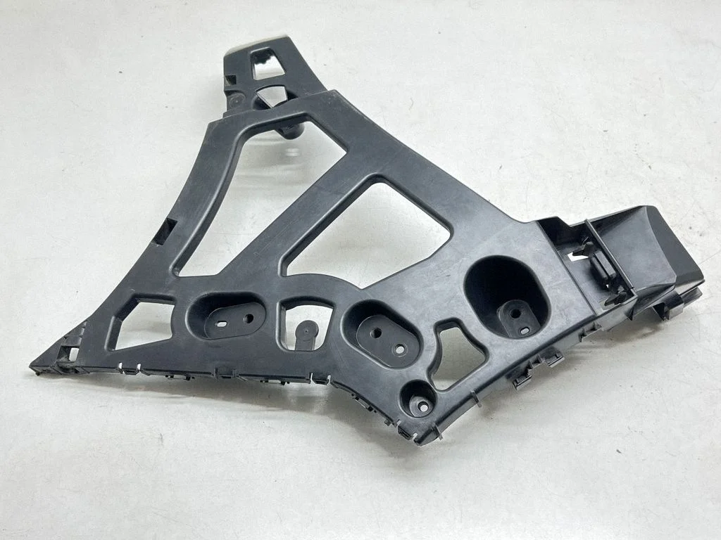 Rear bumper mounting bracket 791820002R