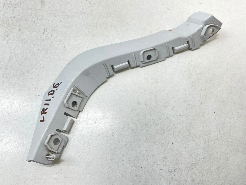Rear bumper mounting bracket BJ3217A881AC