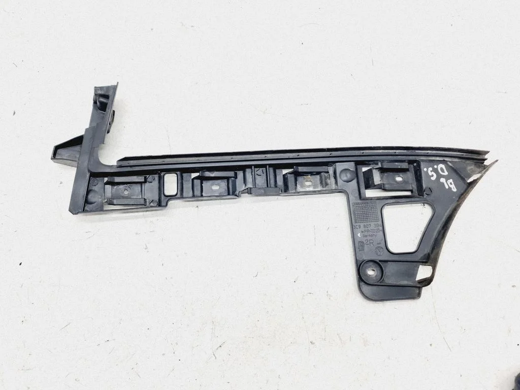 Aizmugurējā bufera turētājs 3C9807394