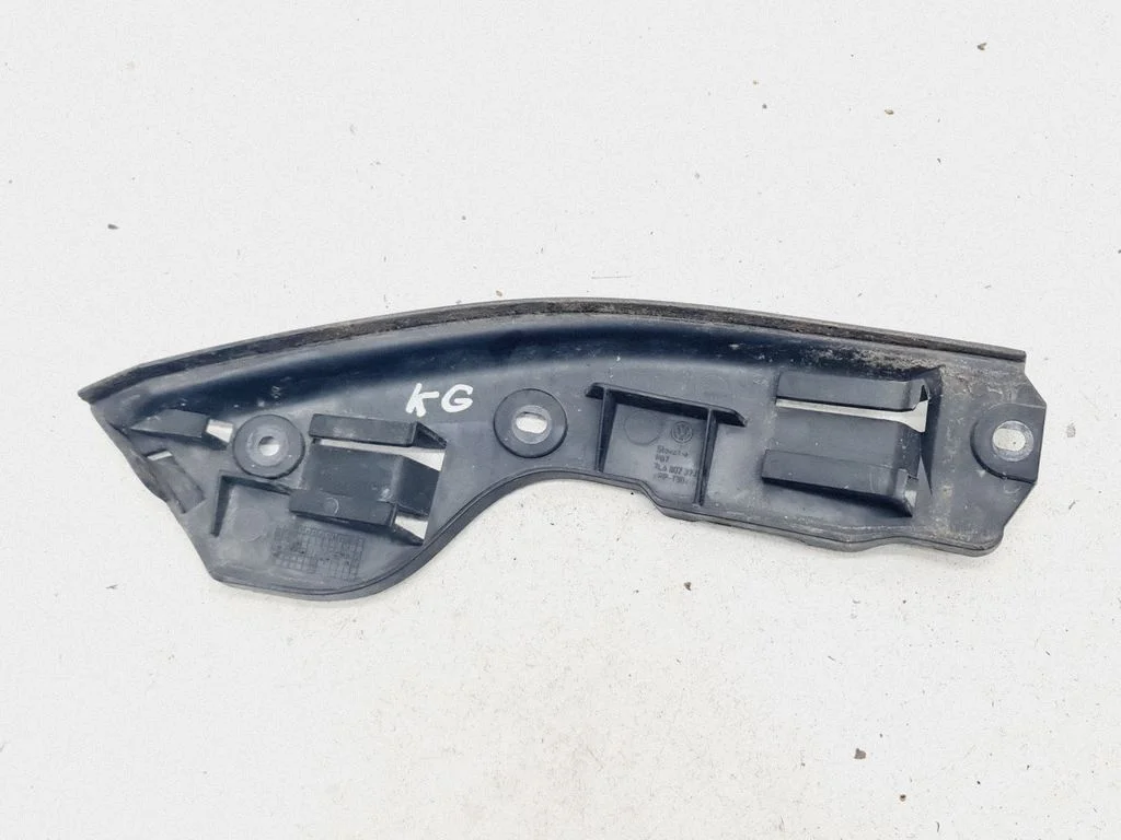 Tagumise kaitseraua kinnitusklamber – Volkswagen Touareg I (2002-2010)