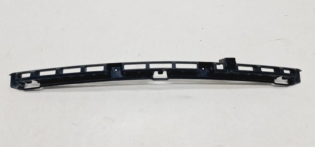 Rear bumper mounting bracket 13268261
