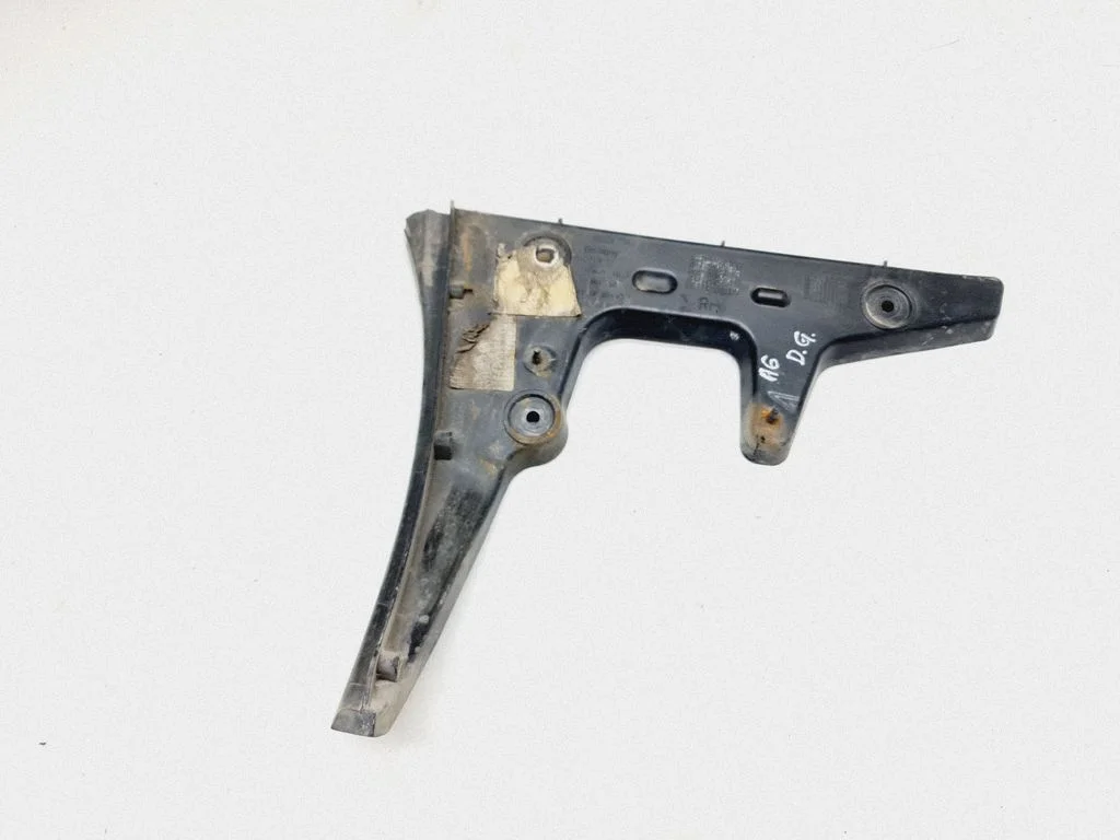 Tagumise kaitseraua kinnitusklamber – Audi A6 Allroad C6 (2006-2011)