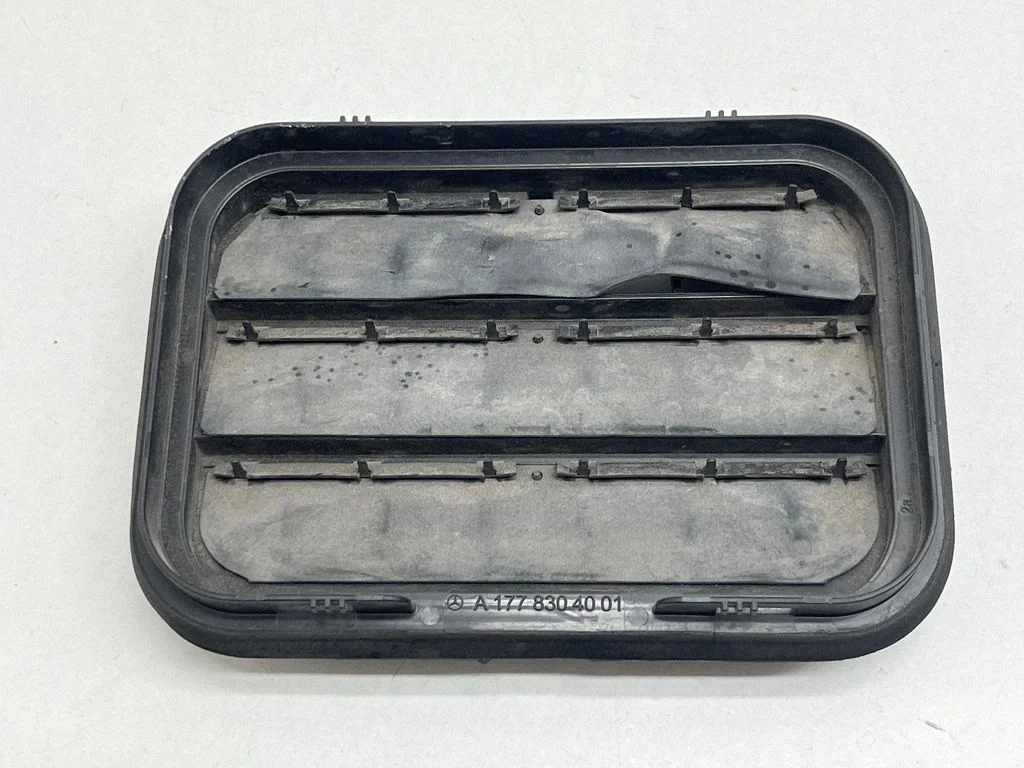 Ventilācijas režģis – Mercedes-Benz A klase W177 AMG (2018-)
