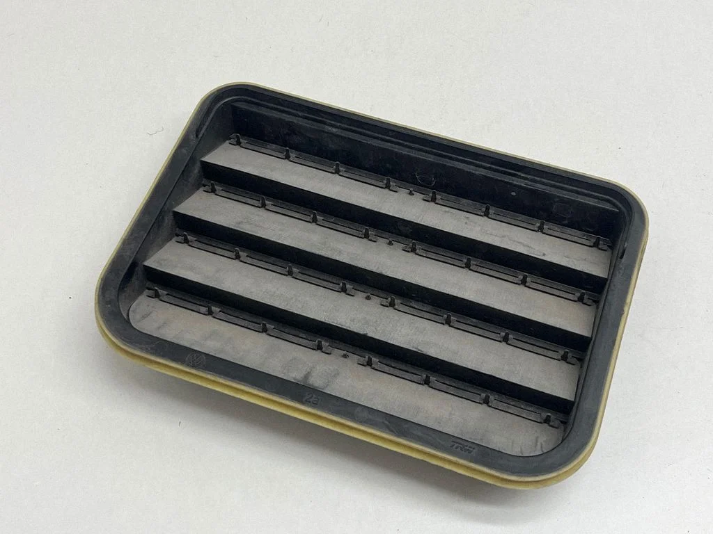 Ventilatsioonirest – Porsche Cayenne (92A) (2010-2017)