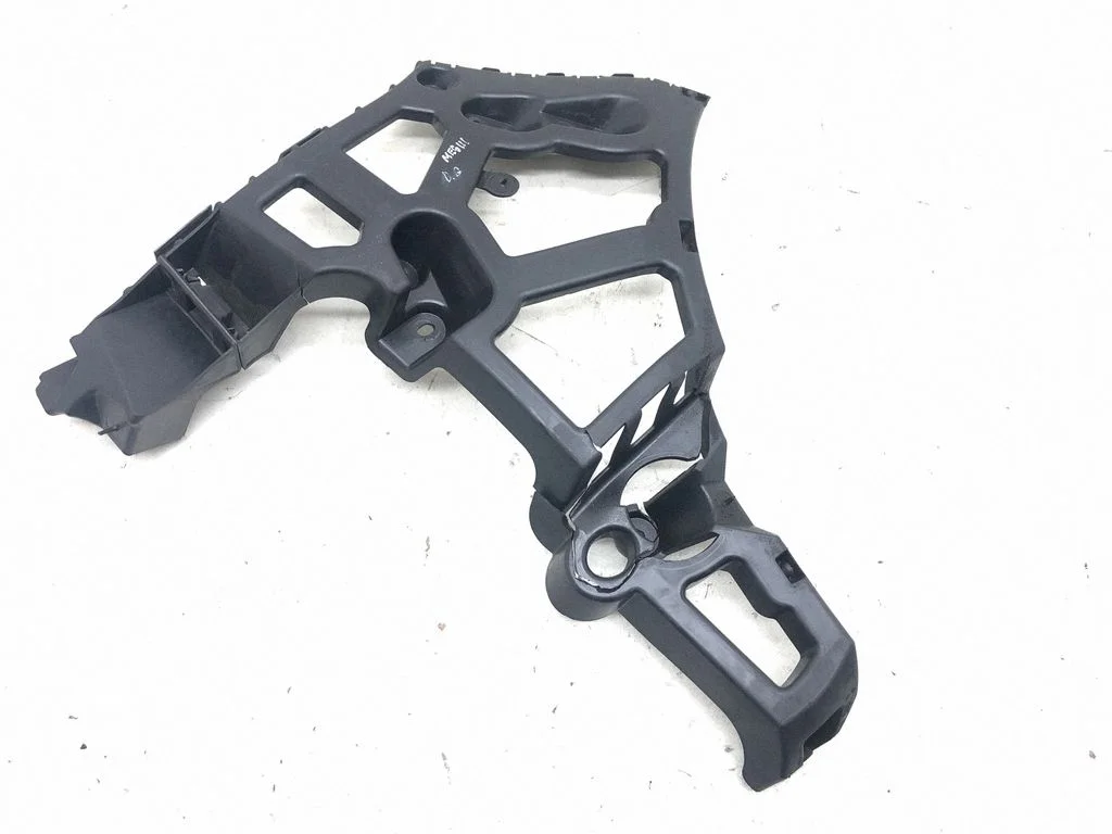 Tagumise kaitseraua kinnitusklamber – Renault Megane III (2009-2016)