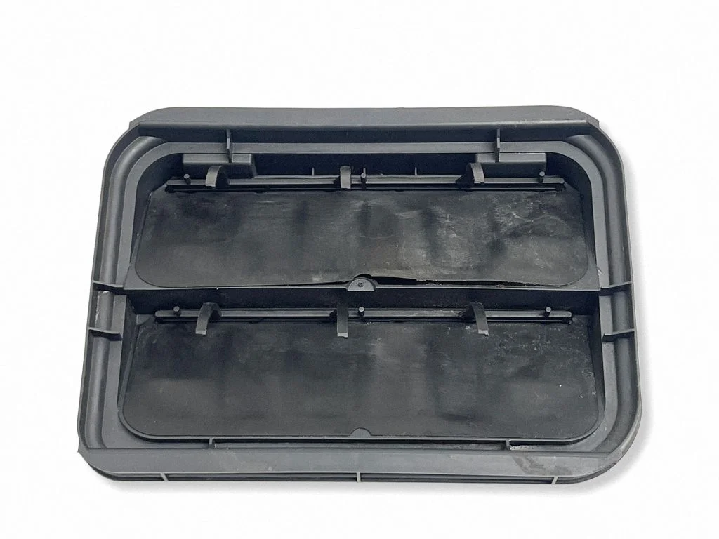 Ventilatsioonirest 7700838258 – Renault Captur (2013-2020)