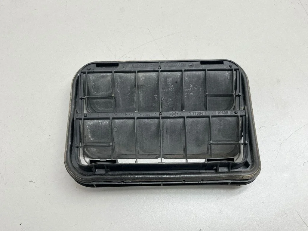 Ventilācijas režģis – Renault Megane III (2009-2016)