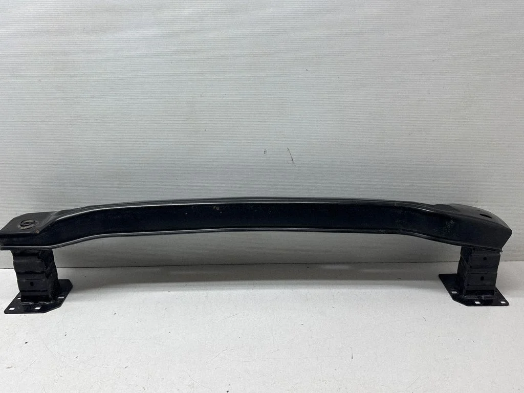 Rear bumper cross member 756105718R