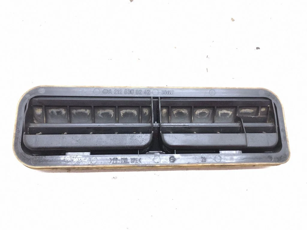 Ventilatsioonirest A2128300242