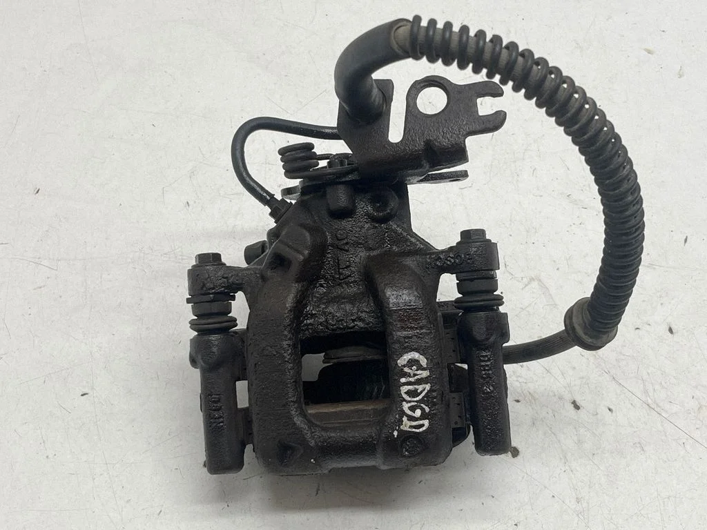 Rear brake caliper – rear right