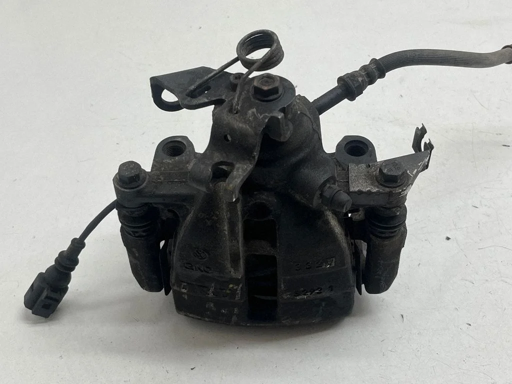 Tagumine pidurisadul 32329136