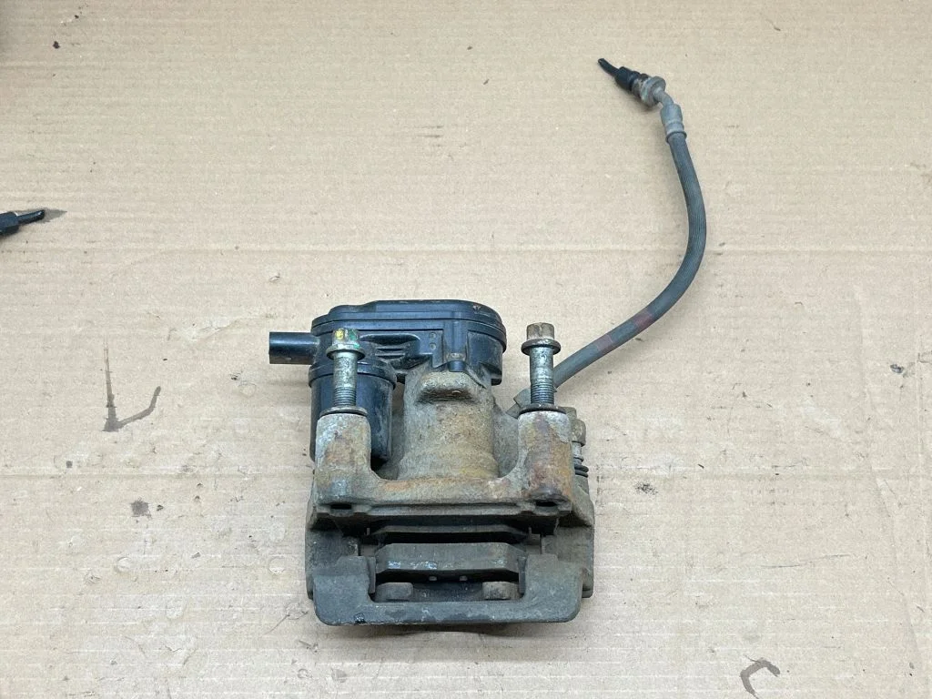 Rear brake caliper A558237700