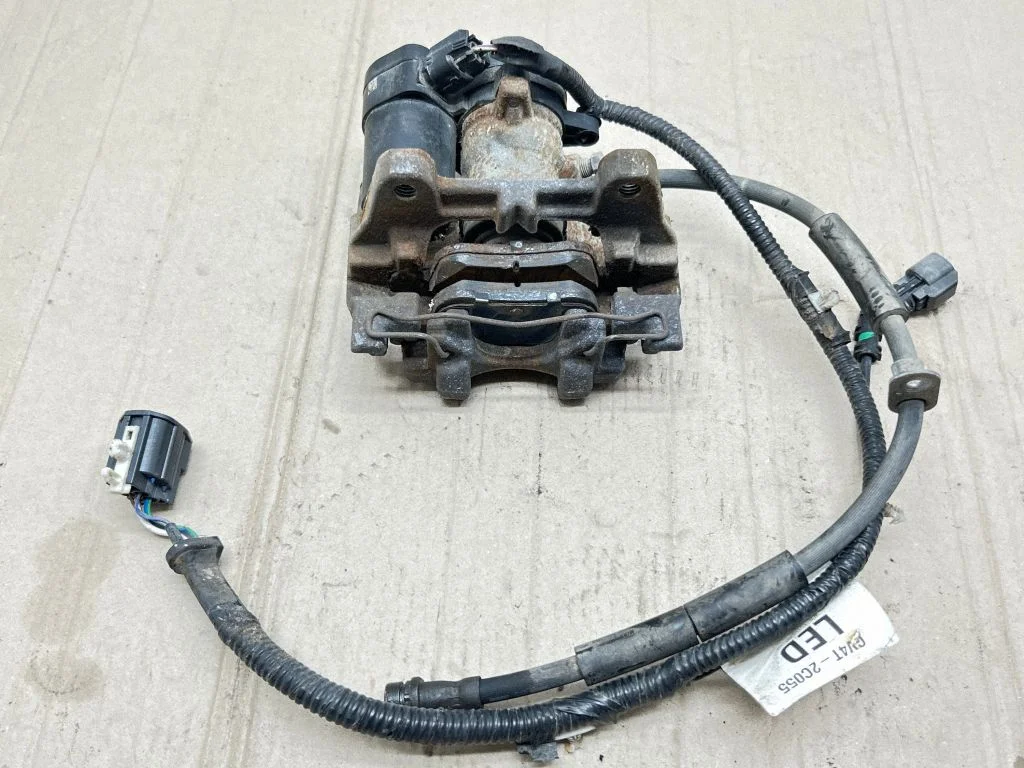 Rear brake caliper GV612D251A