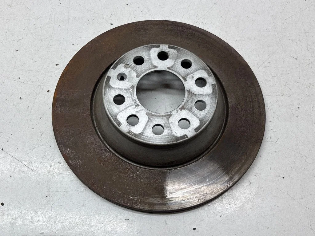 Rear brake disc – rear right
