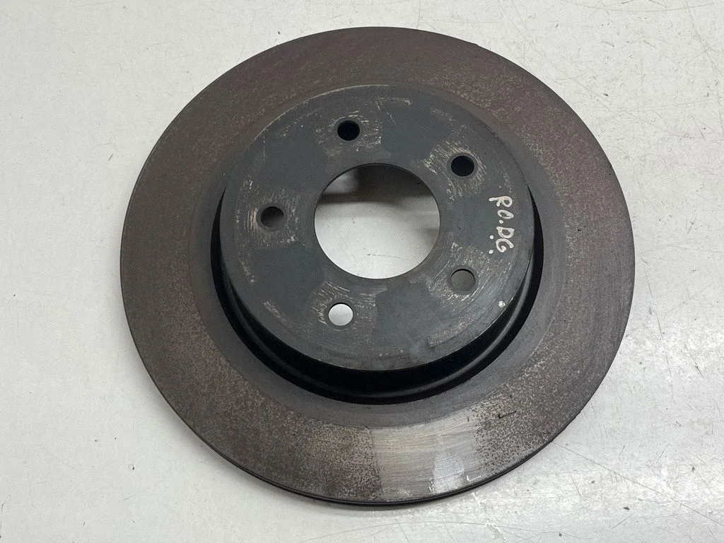 Tagumine piduriketas – tagumine parem