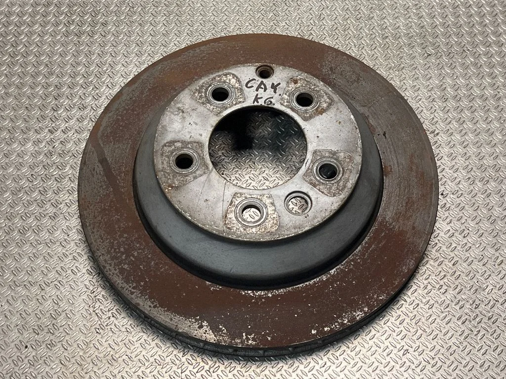 Aizmugurējais bremžu disks – aizmugurējā kreisā