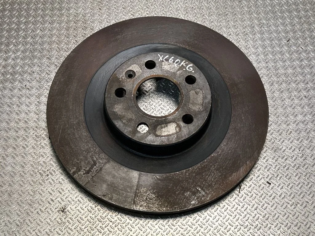 Rear brake disc – rear left