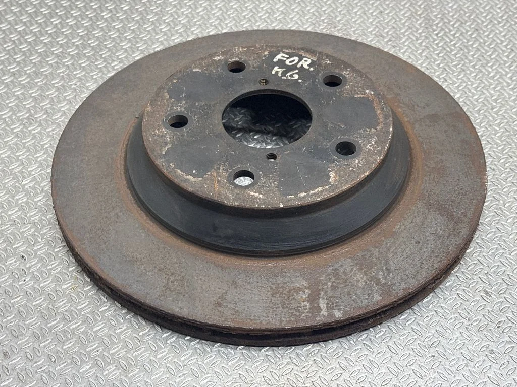 Tagumine piduriketas – tagumine vasak