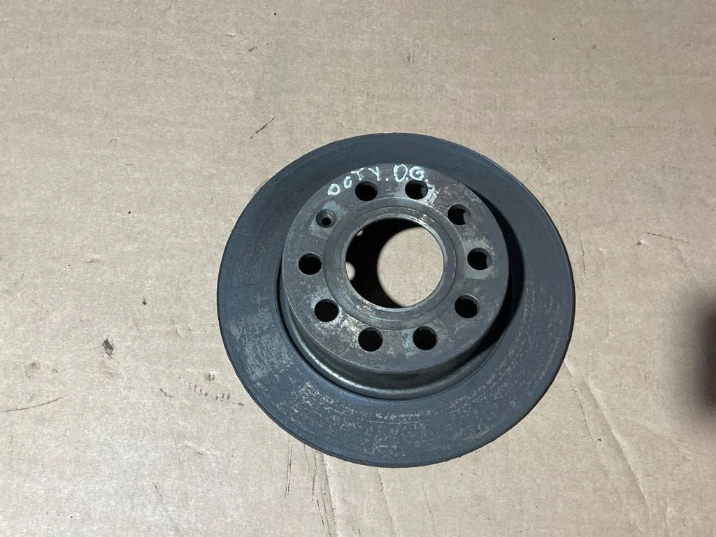 Rear brake disc – rear right