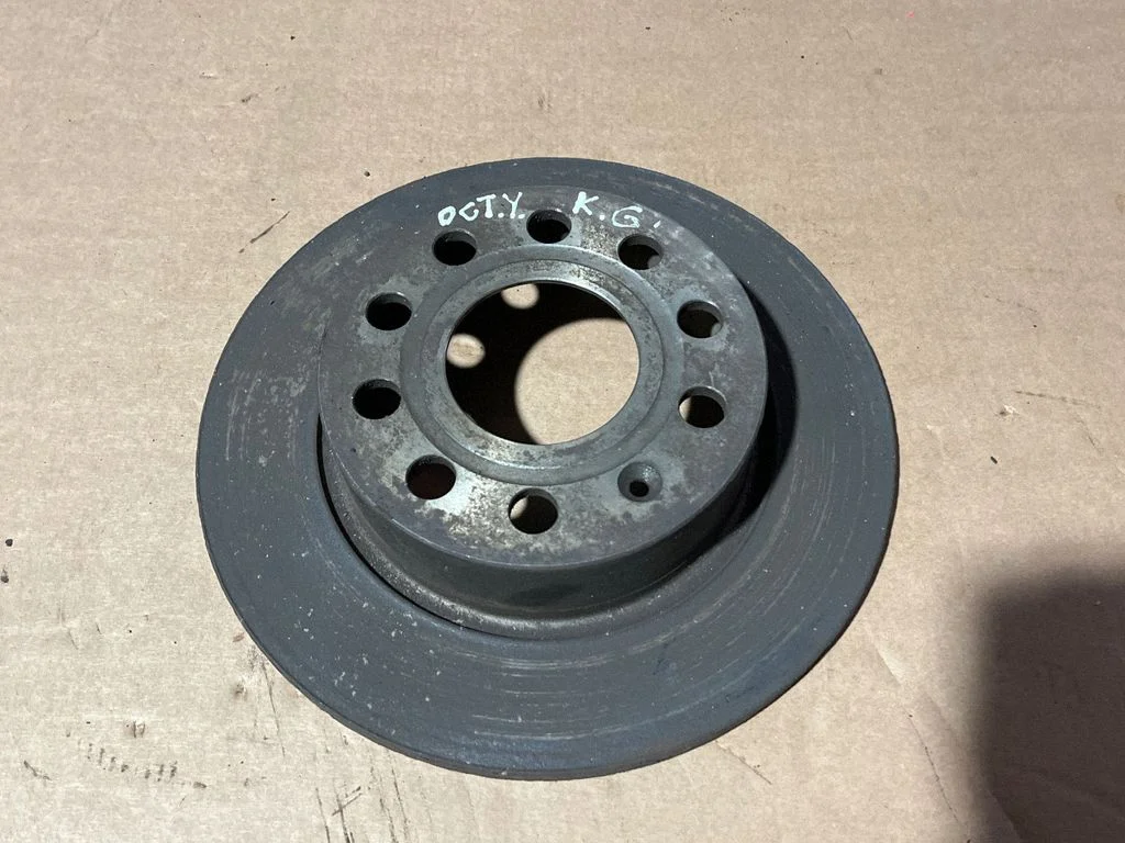 Rear brake disc – rear left