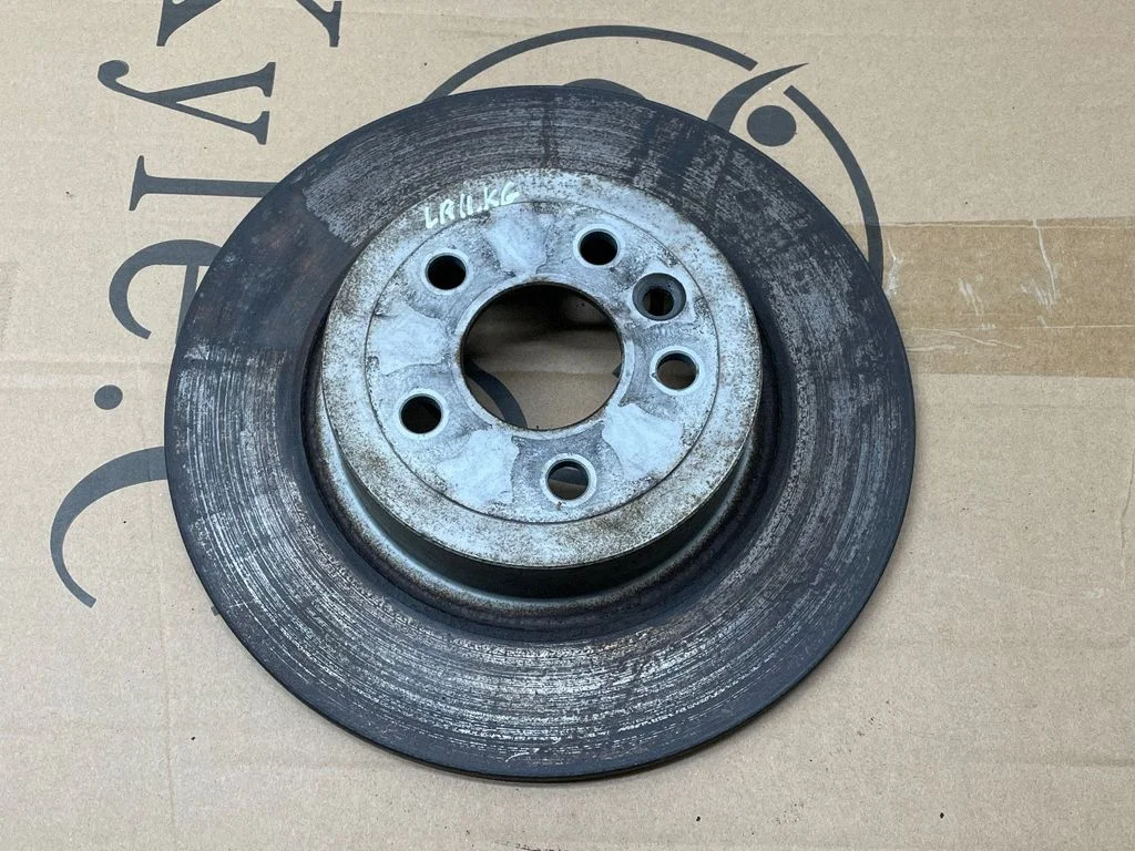 Rear brake disc – rear left