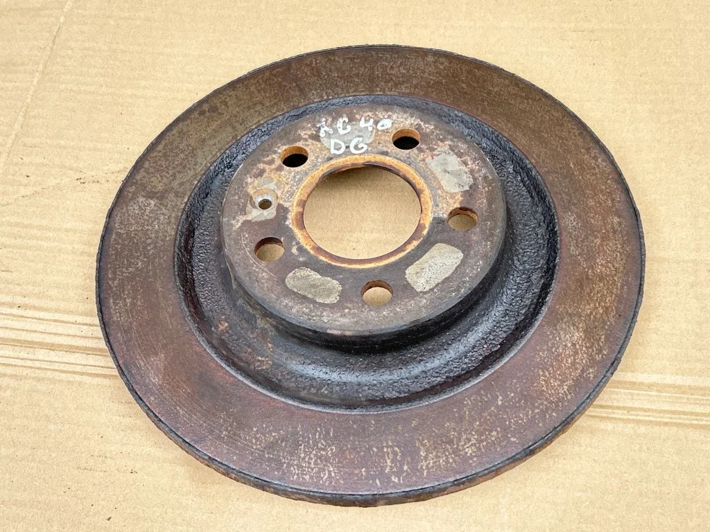 Tagumine piduriketas – tagumine parem