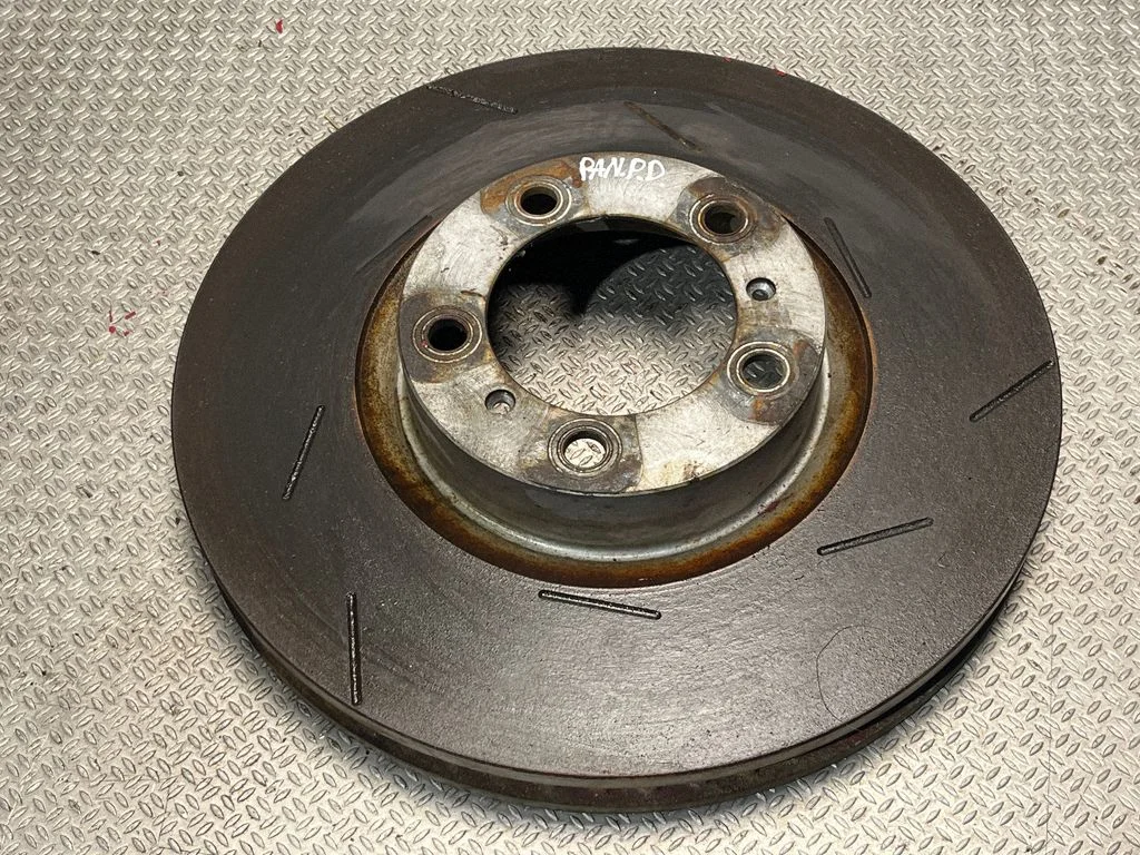 Priekšējais bremžu disks – priekšējā labā