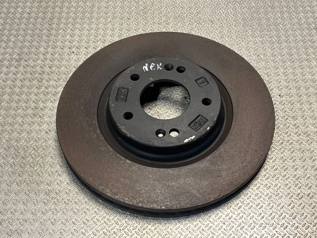 Priekšējais bremžu disks – priekšējā kreisā
