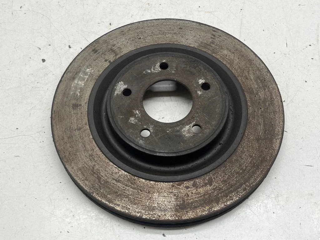 Front brake disc – front left