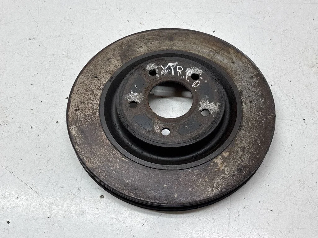 Front brake disc – front right