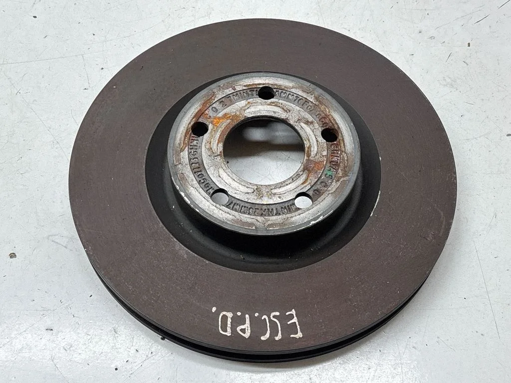 Esimene piduriketas – Ford Escape (2001-)