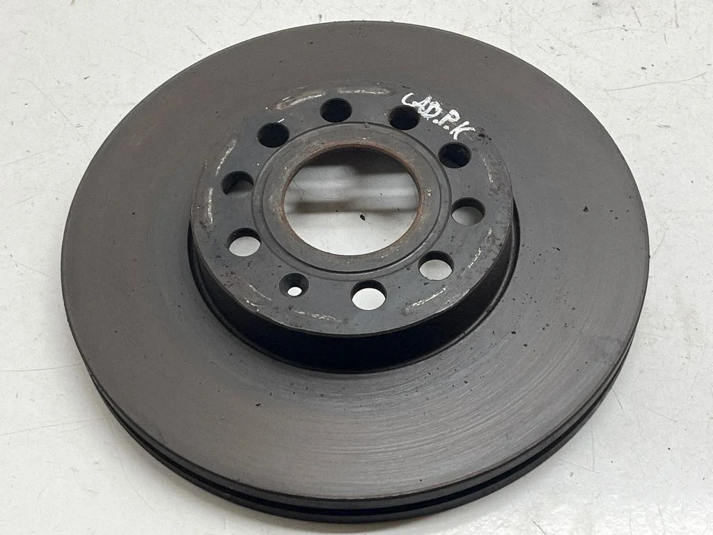 Front brake disc – front left