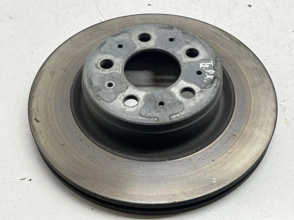 Front brake disc – front left